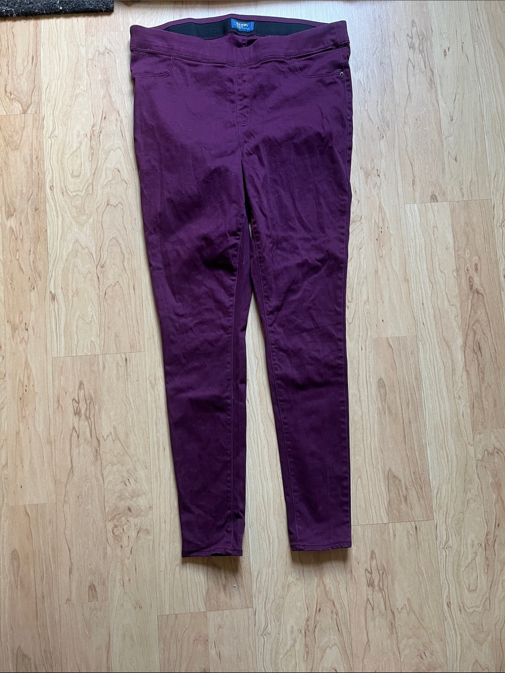 Old Navy Skinny Pants in Plum
